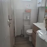 A 2 Pas De La